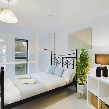 Leeds Oakwood Royale -leeds -2 Beds * Leeds (West Yorkshire)